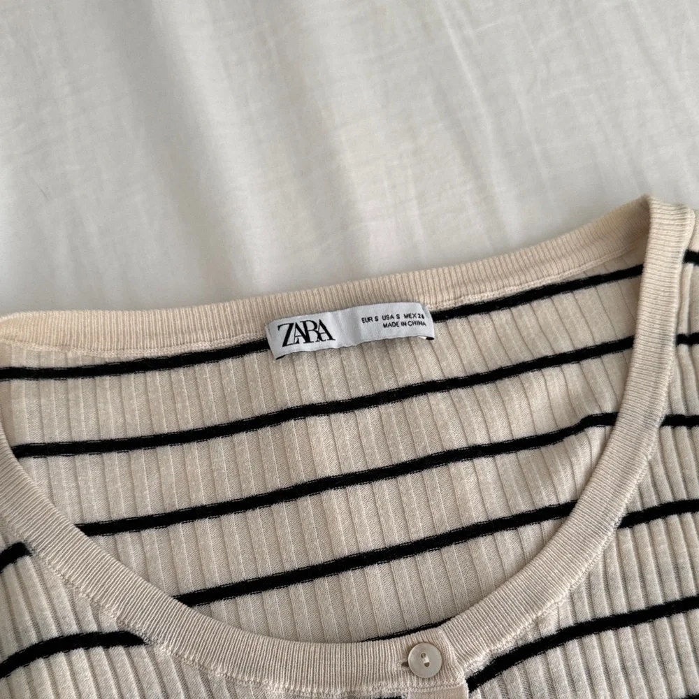 Zara Ribbed Cream and Black Striped Cardigan - Picture 2 of 4